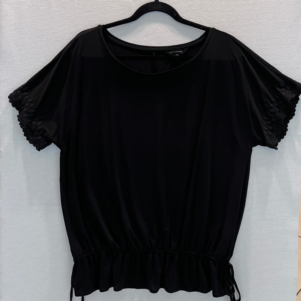 Banana Republic Black Embroidered Sleeve Drawstring Waist Top - M